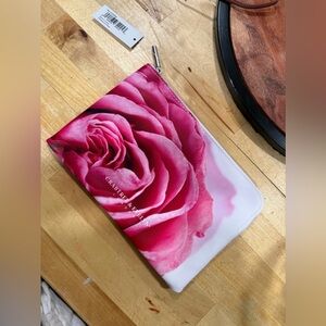 Crabtree Evelyn Rose Pattern Cosmetic Bag NWT